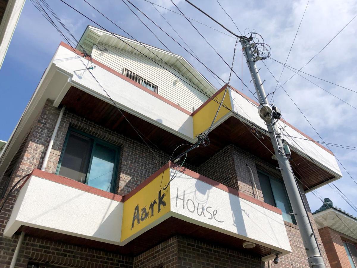 הוסטל גנגנאונג Aark House מראה חיצוני תמונה